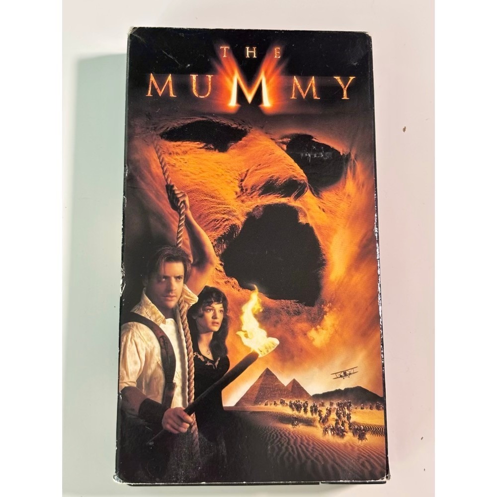 Universal The Mummy VHS Movie Brendan Fraser 1999 Analog Fantasy Nostalgia‎